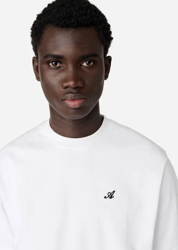 Signature T-shirt Signature T-shirt